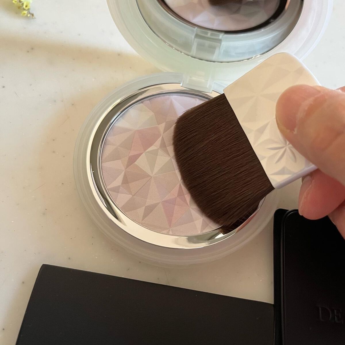 AQ オーラ リフレクター/DECORTÉ/プレストパウダーを使ったクチコミ(5枚目)