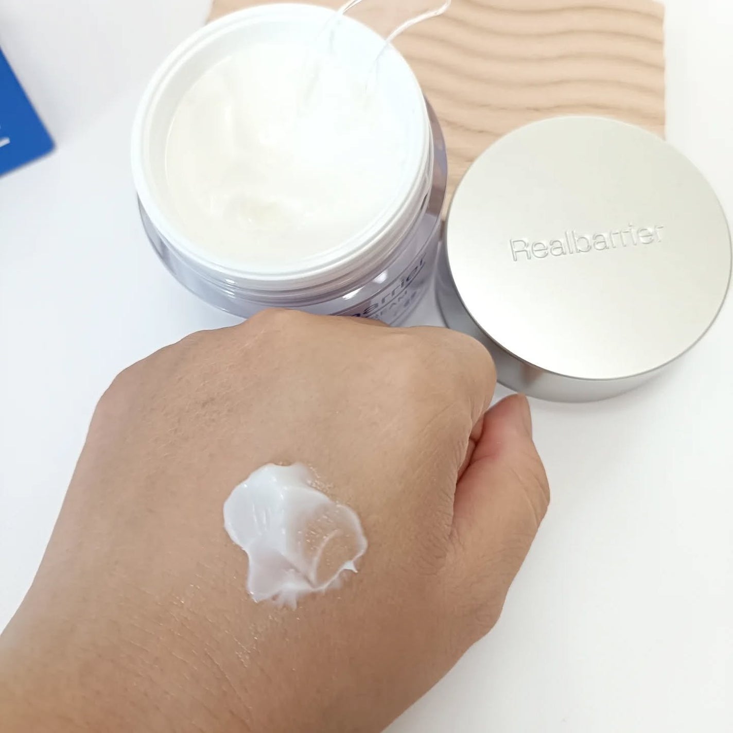 リアルバリア エクストリームクリーム オリジナル/Real Barrier/フェイスクリームを使ったクチコミ(2枚目)