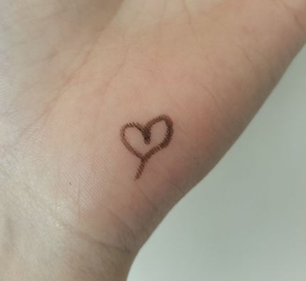 「密着アイライナー」極細クリームペンシル/デジャヴュ/ペンシルアイライナーを使ったクチコミ(3枚目)