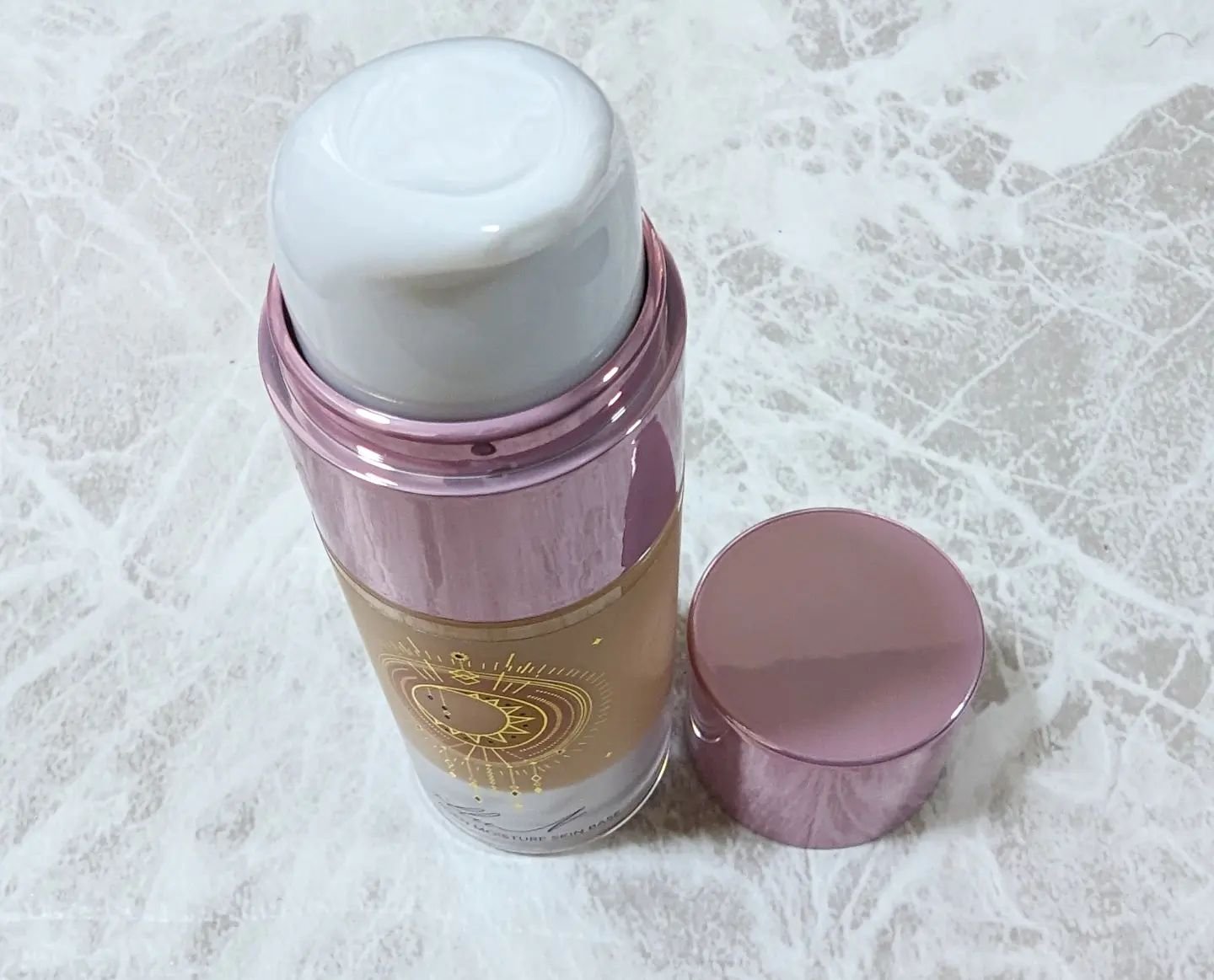 コラーゲンモイスチャースキンベース/illuN/化粧下地を使ったクチコミ（2枚目）