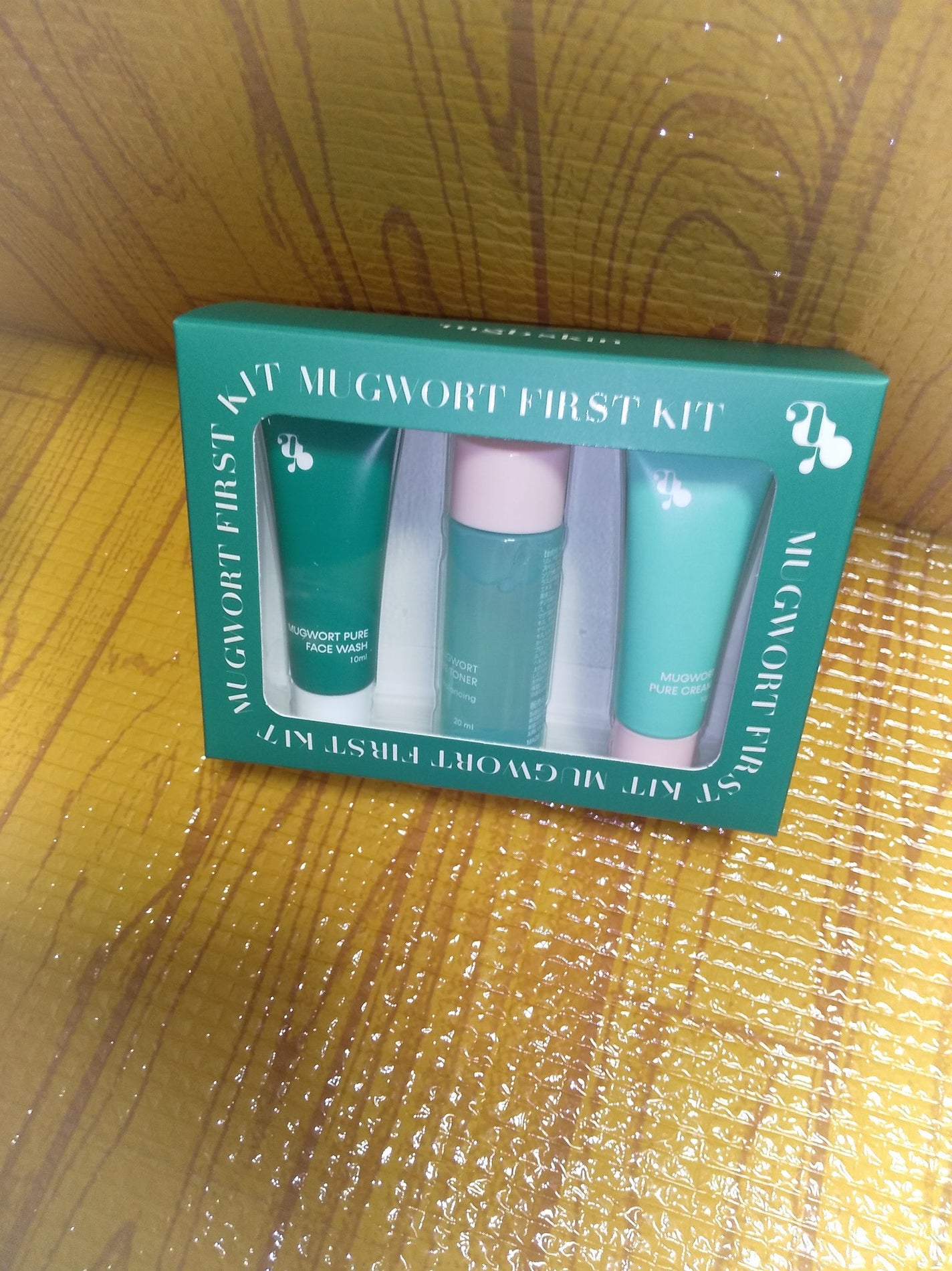 あっちゃん💤🧡🎯🌟 on LIPS 「MEGOODBEAUTY様MUGWORTFIRSTKITを頂き..」(1枚目)