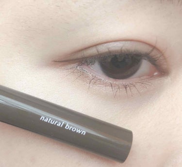 SILKY LIQUID EYELINER
natural brown and brack brown

初めてディーアップのライナーを使ったのですが、とても使いやすいです！！

細い線が簡単に書ける！