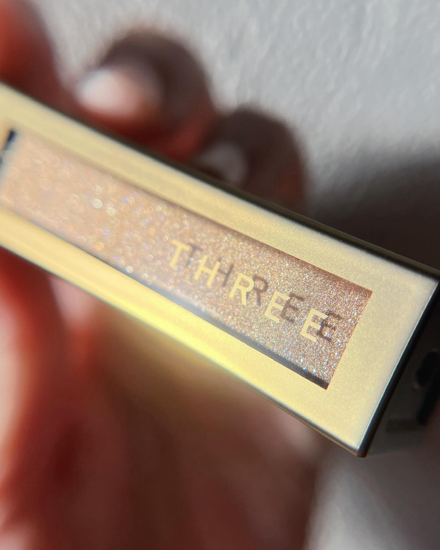 THREE ユナイテッドフルイドアイカラー/THREE/リキッドアイシャドウを使ったクチコミ（3枚目）