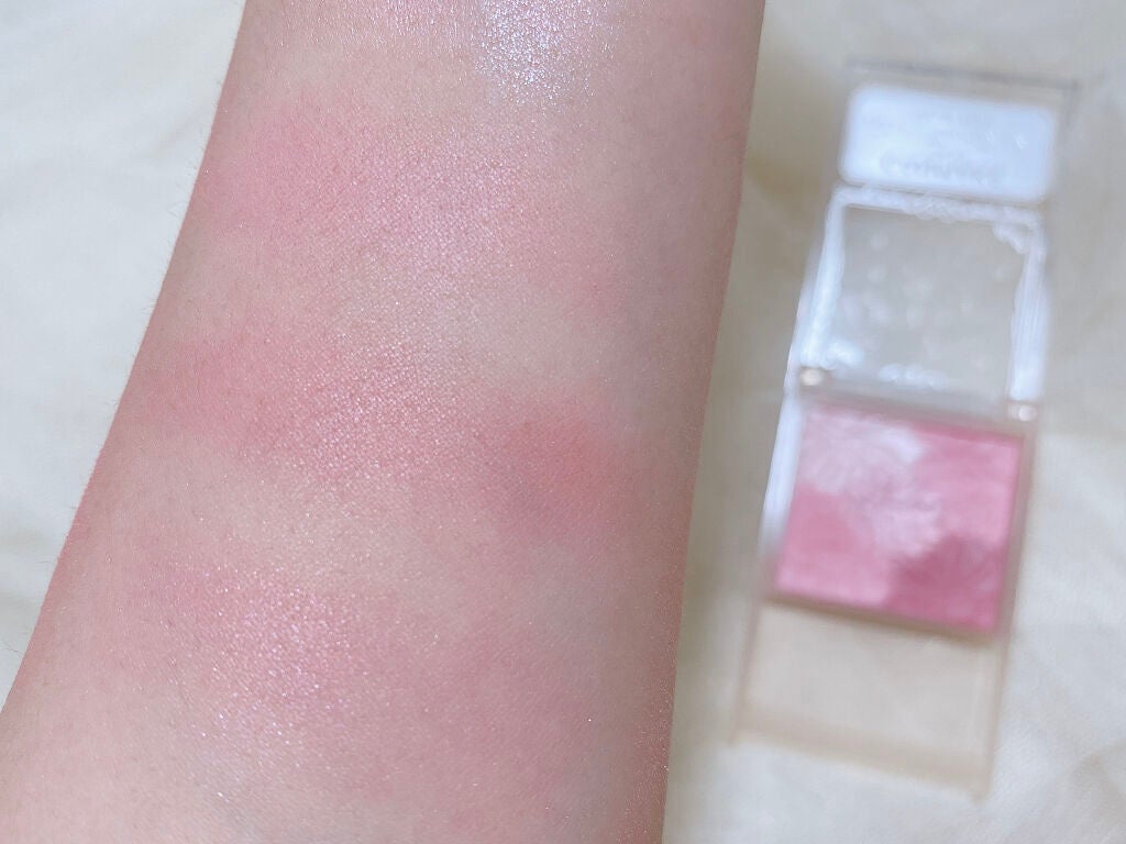 グロウフルールチークス(ブレンドタイプ)/キャンメイク/パウダーチークを使ったクチコミ(4枚目)