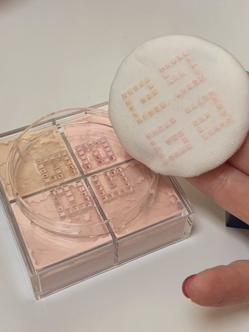 プリズム・リーブル/GIVENCHY/ルースパウダーを使ったクチコミ(2枚目)