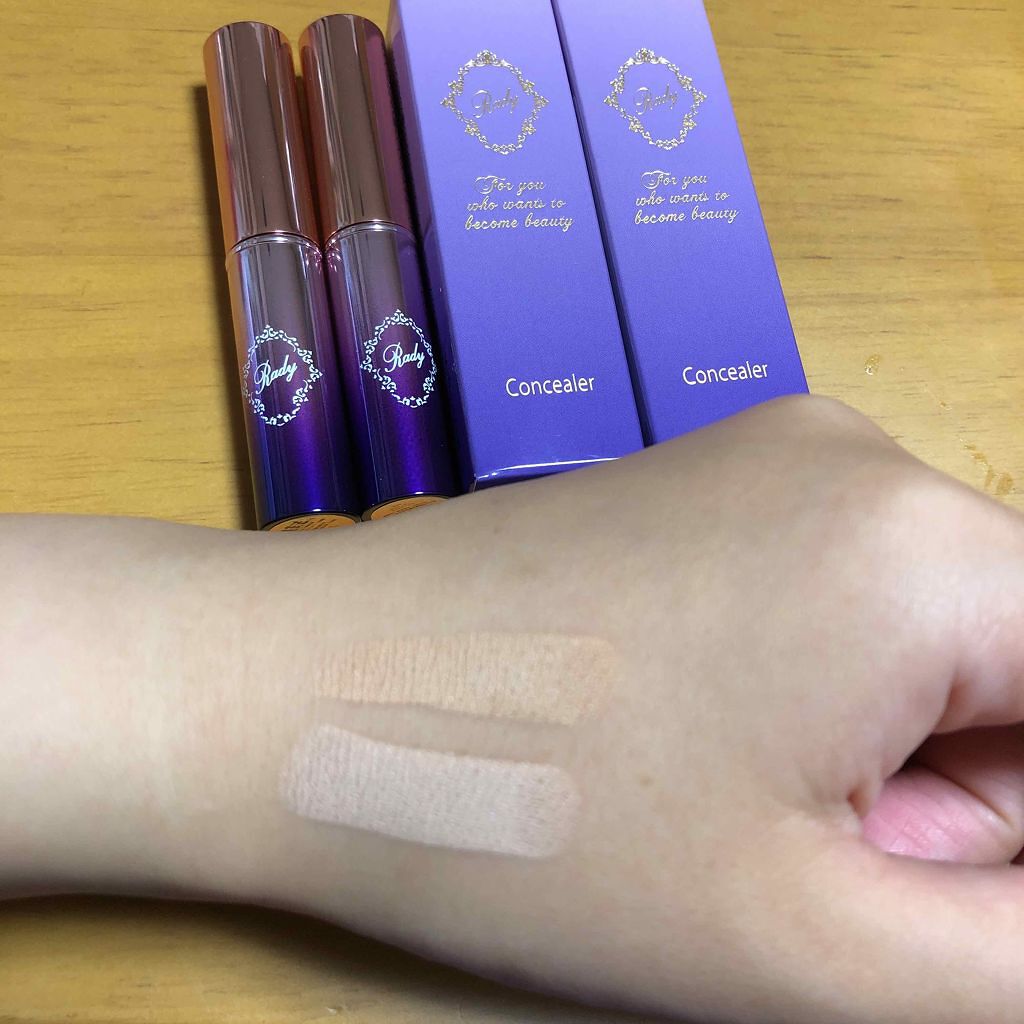 Rady 全部抹消コンシーラーのクチコミ「ライトオークル、オークル、ナチュラルの3色展開で、お値段は3024円
ライトオークルとオークル.....」（2枚目）