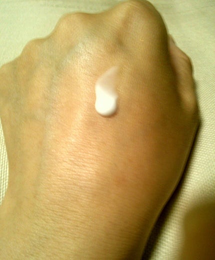 ディアフローラ オイルイン ハンド&ネイルクリーム ホワイトジャスミン/マンダム/ハンドクリームを使ったクチコミ(2枚目)