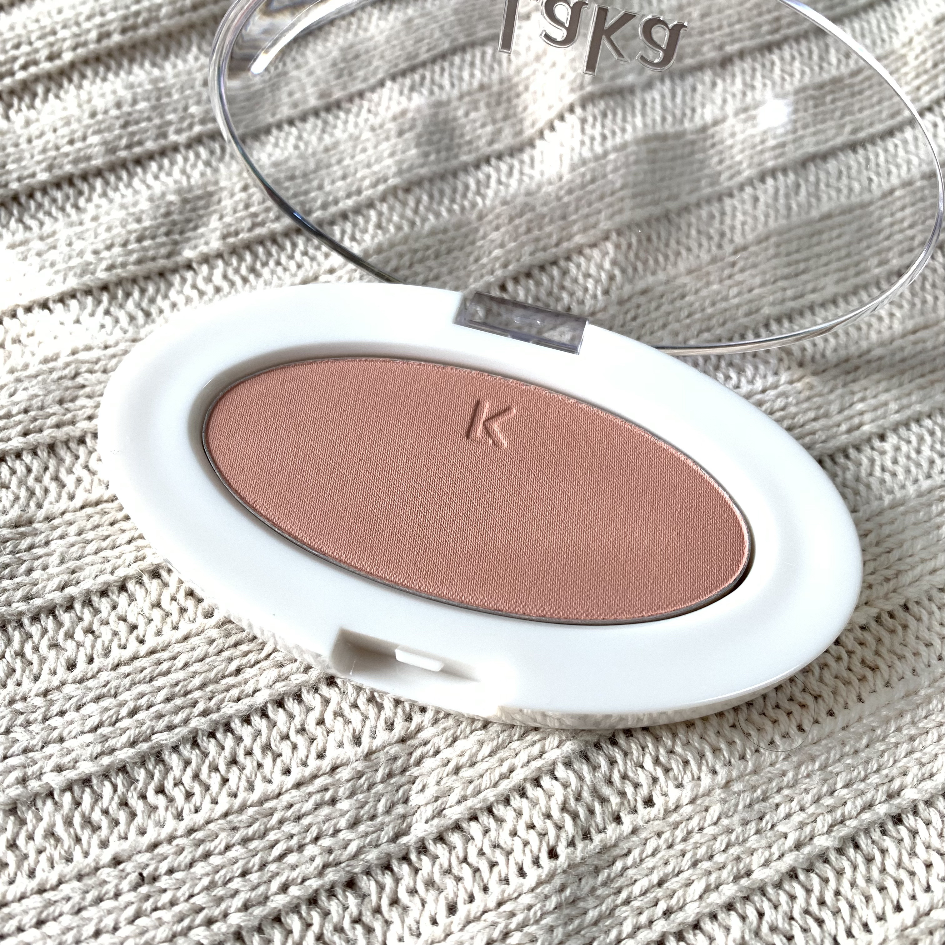 ラブシルクブラッシュ 705 エンジェル/Laka/パウダーチークを使ったクチコミ（2枚目）