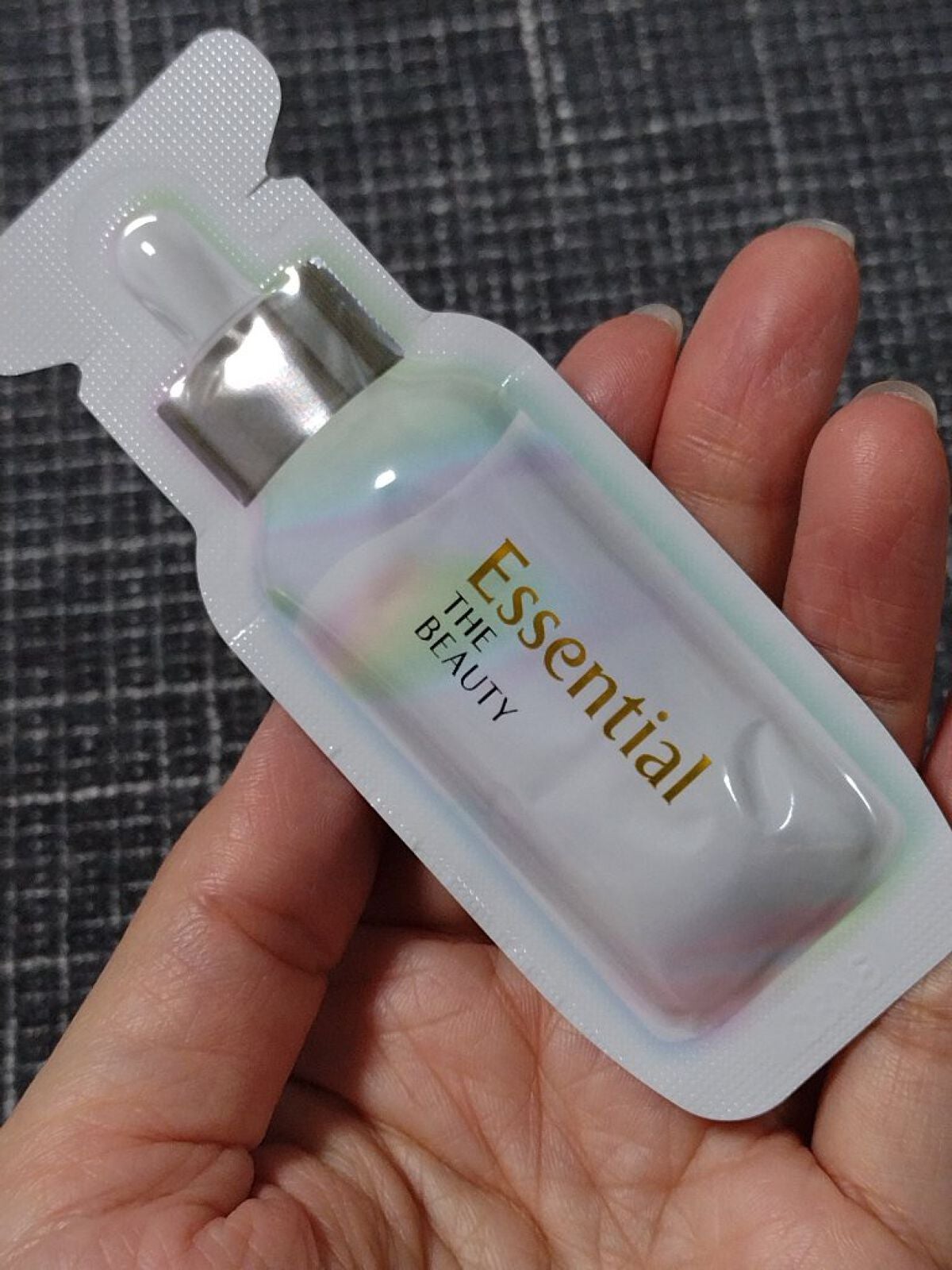 ザビューティ うるツヤチャージヘアパック/エッセンシャル/ヘアマスク・ヘアパックを使ったクチコミ(4枚目)