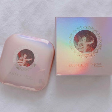 
今回はZEESEA✨

ZEESEA×大英博物館　Angel Cupid highlighter

もう箱から可愛い‧⁺◟( ᵒ̴̶̷̥́ ·̫ ᵒ̴̶̷̣̥̀ )
レインボーの光沢のある箱🥰🥰
開け