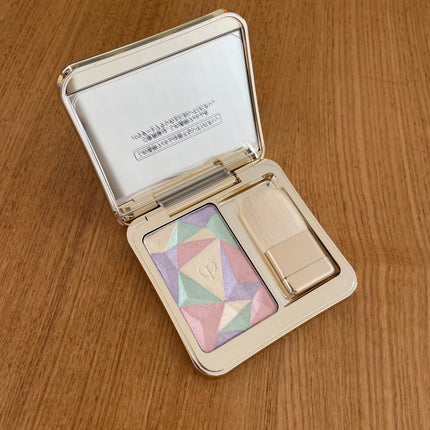 ル・レオスールデクラ /クレ・ド・ポー ボーテ/パウダーハイライトを使ったクチコミ(4枚目)