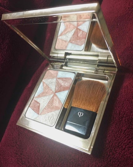 クレ・ド・ポー ボーテ レオスールデクラ/クレ・ド・ポー ボーテ/パウダーハイライトを使ったクチコミ(1枚目)