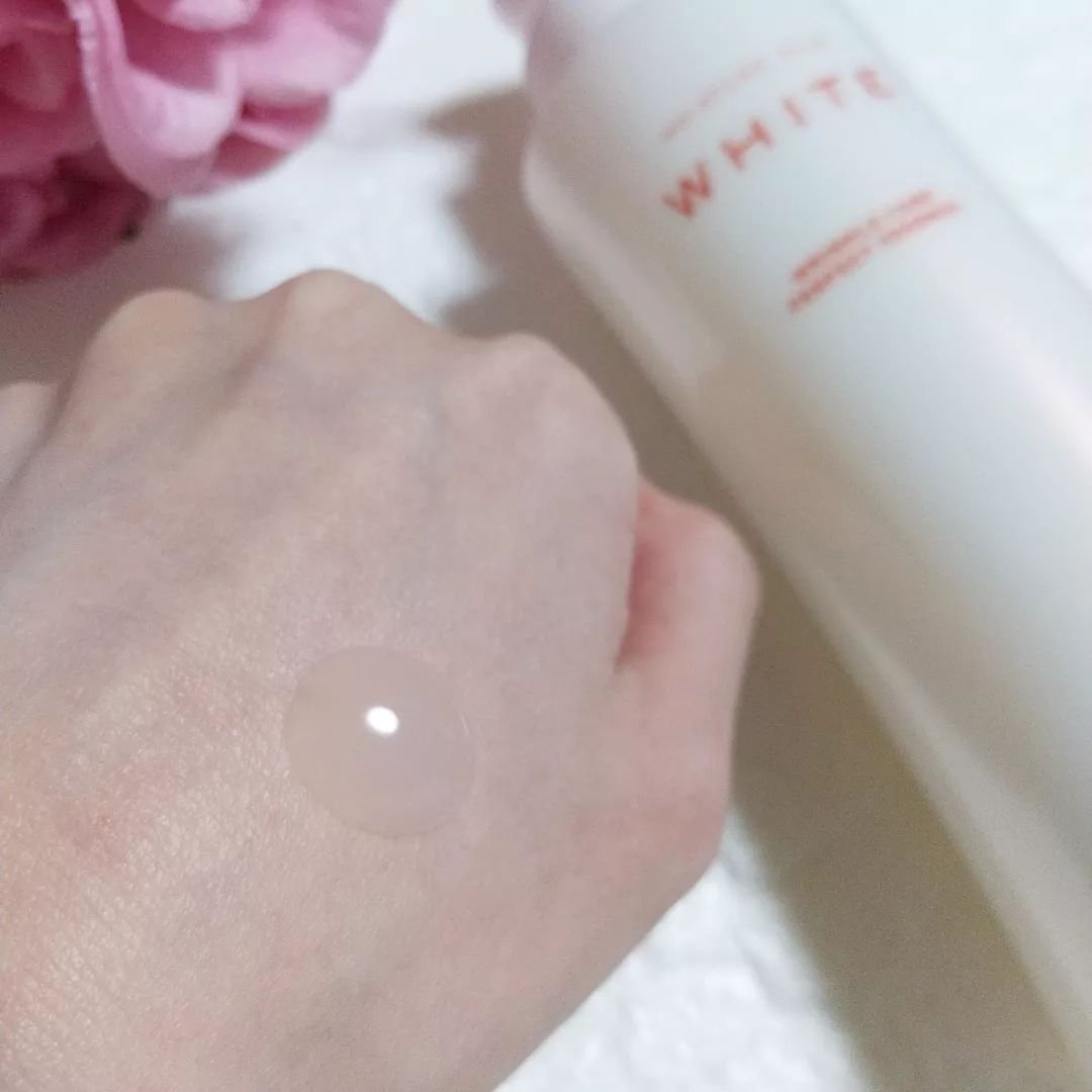 モイスチュアマイルドホワイトリンクルケア パーフェクトエッセンス/モイスチュアマイルド ホワイト/オールインワン化粧品を使ったクチコミ（3枚目）