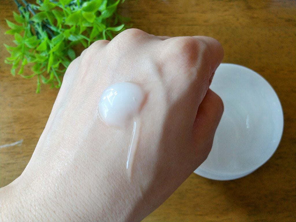 ハトムギ保湿ジェル(ナチュリエ スキンコンディショニングジェル)/ナチュリエ/美容液を使ったクチコミ(2枚目)