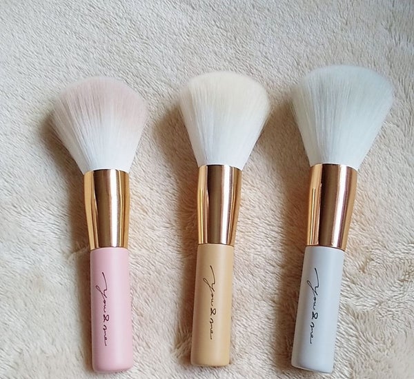 フェイスブラシの人気おすすめ21選|プロ愛用のブランドから100均のプチプラ商品まで