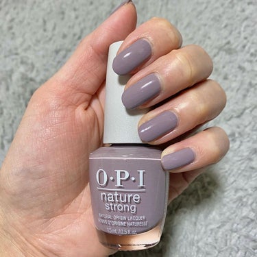 O・P・I ネイチャーストロング・ネイルラッカーのクチコミ「＼ネイルもヴィーガンの時代／

OPI
ネイチャーストロングネイルラッカー
NAT028 ライ.....」（3枚目）