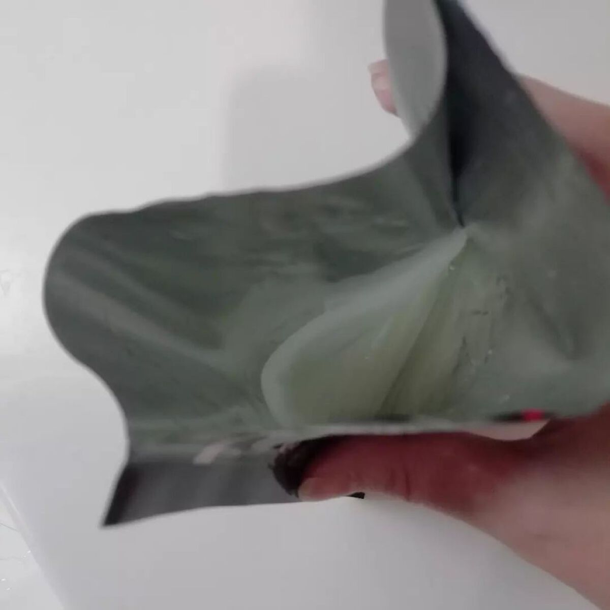 レブロン スペシャルメイクアップベースマスク/ピルボックスジャパン/シートマスク・パックを使ったクチコミ（3枚目）