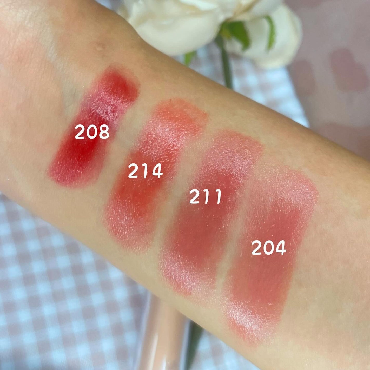 ボンディンググロウリップスティック/Laka/口紅を使ったクチコミ(2枚目)