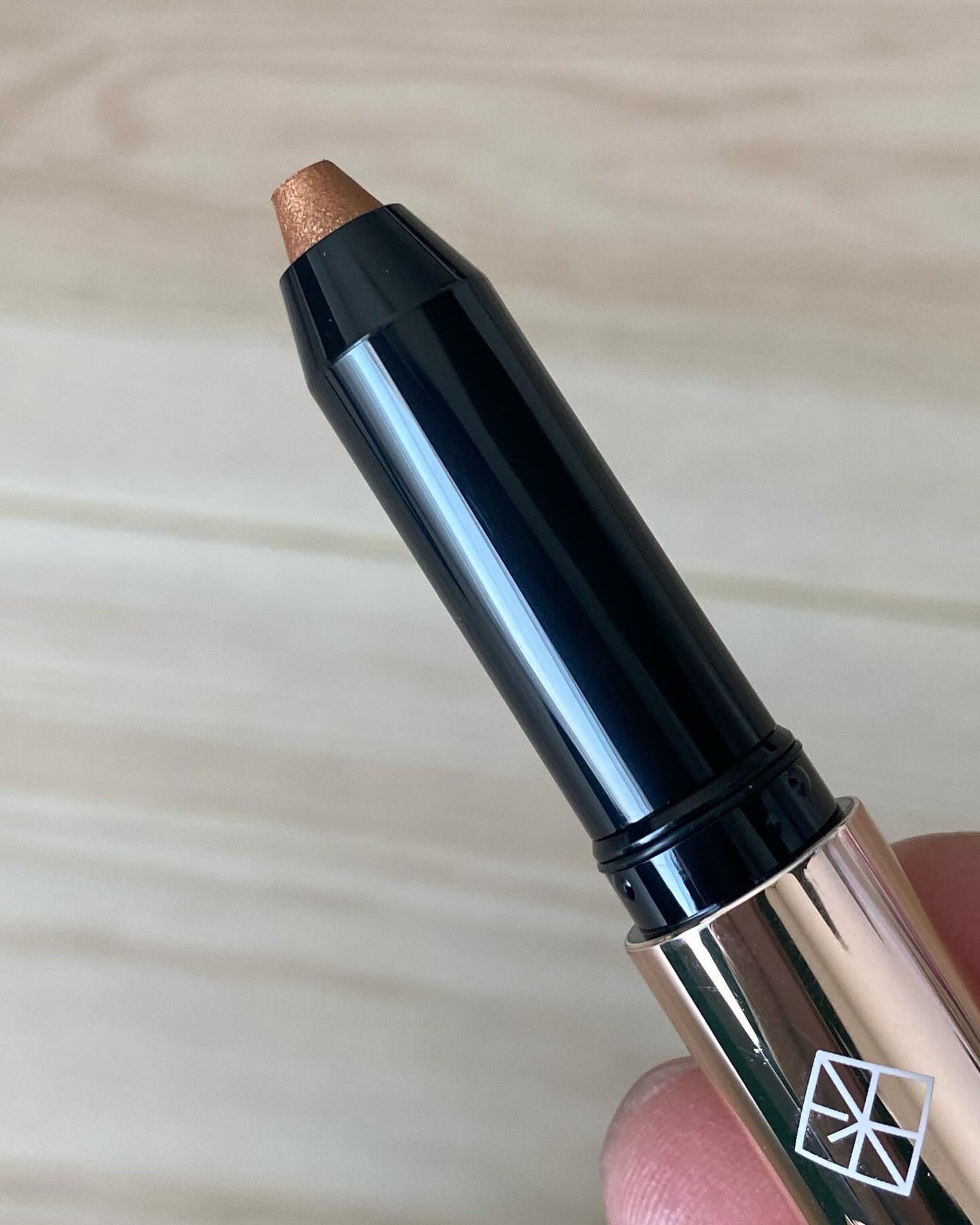 ジュエルアイ スティック/銀座化粧堂/スティックアイシャドウを使ったクチコミ(3枚目)