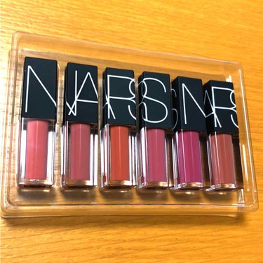 NARS ナーズイスト ウォンテッド ベルベットリップグライドセットのクチコミ「NARS ナーズイスト ウォンテッドベルベットリップグライドセット (VAULT)です✨
ミニ.....」（2枚目）