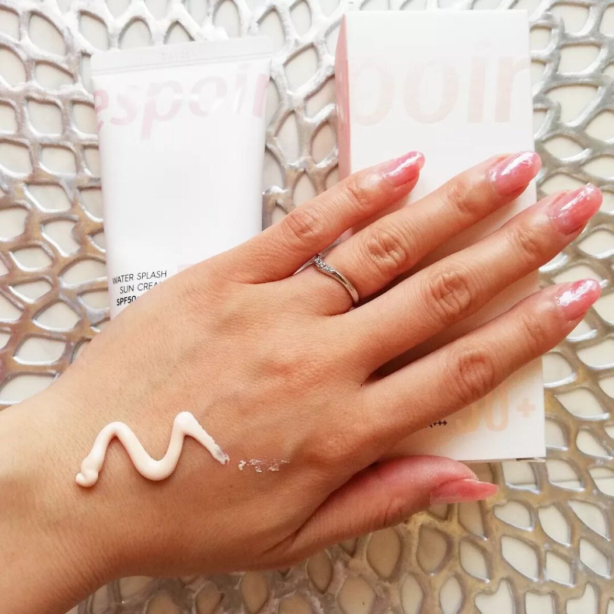 ウォータースプラッシュサンクリーム/espoir/日焼け止め・UVケアを使ったクチコミ(2枚目)