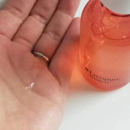 chohoho_s on LIPS 「Lycopureセラム♯1透き通る赤いボトルが素敵なこちらを使..」(6枚目)