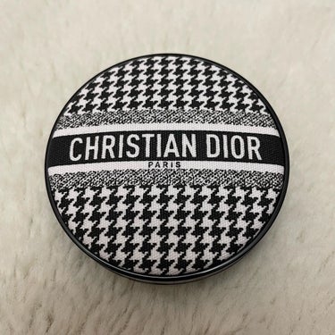 【旧】ディオールスキン フォーエヴァー クッション 0N ニュートラル  <ニュー ルック エディション> （生産終了）/Dior/クッションファンデーションを使ったクチコミ（3枚目）