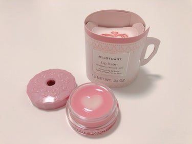 ☕️ほっと一息！ストロベリーショコララテの香り🍓🍫

限定・JILL STUART リップバーム ストロベリー ショコララテ

¥1980

美味しそうな香りで食べたくなってしまう🫣


✄------