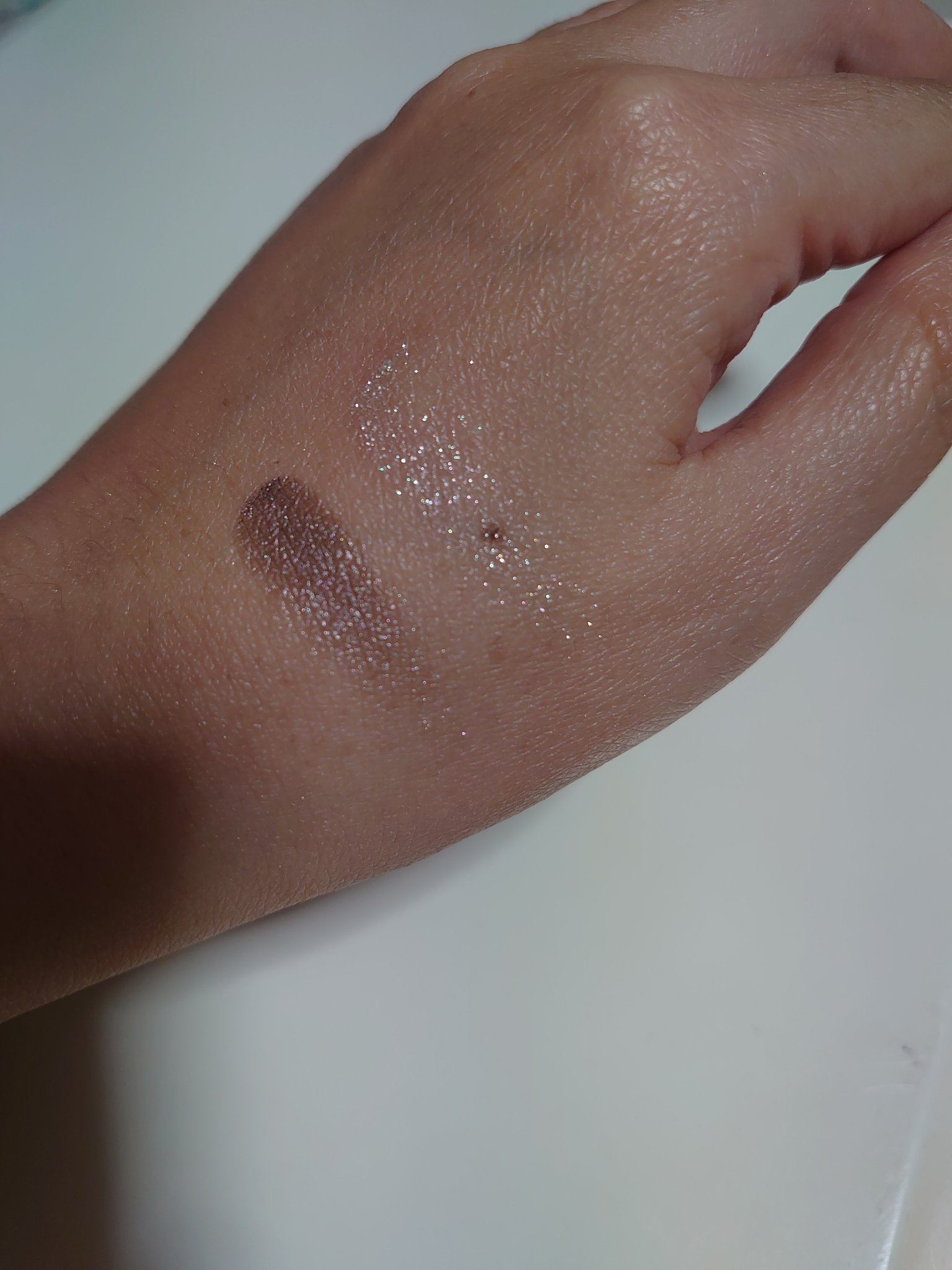 インフィニット シングル アイズ/RMK/単色アイシャドウを使ったクチコミ（2枚目）