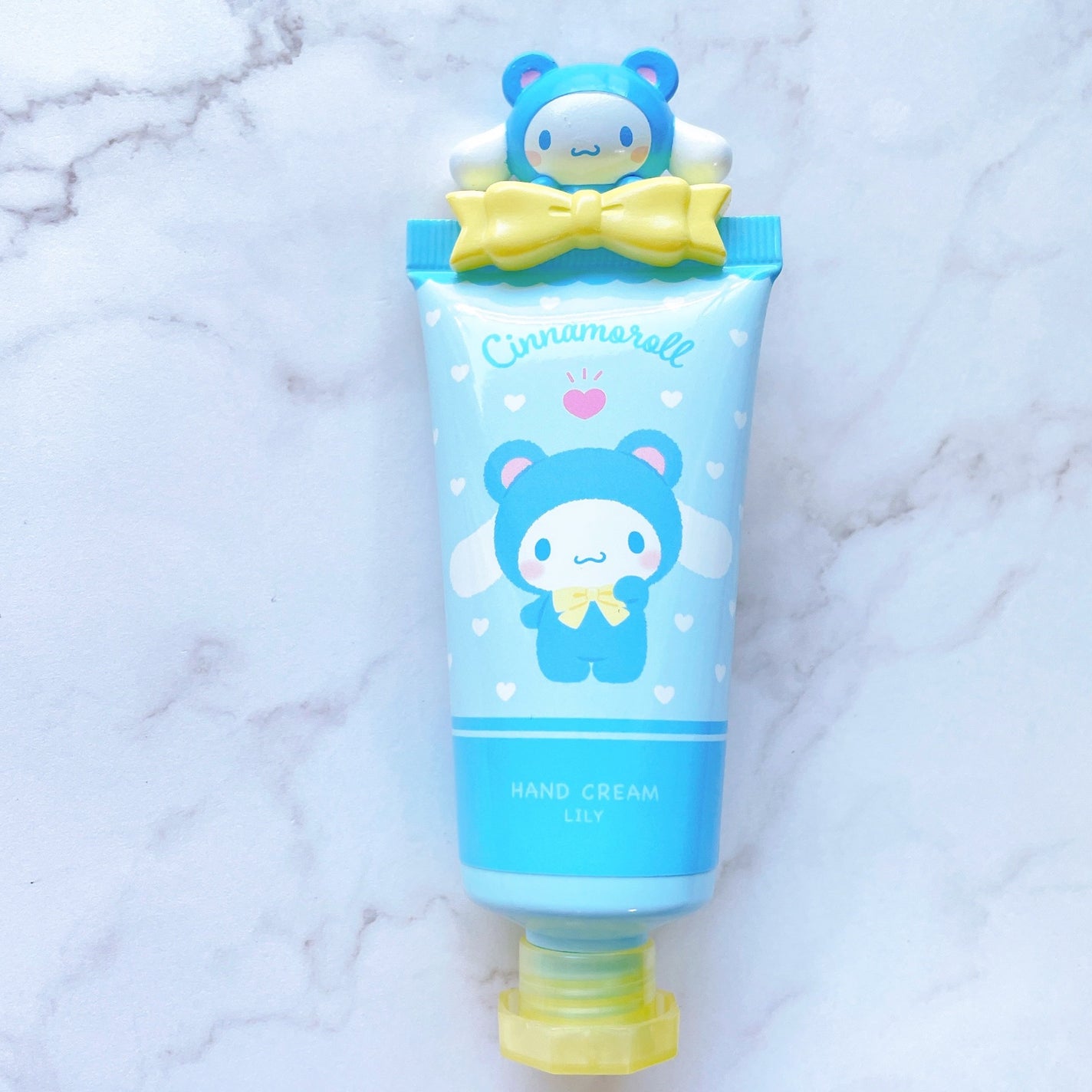 yonna1818♡フォロバ♡ on LIPS 「ファミマで可愛すぎるサンリオキャラクターズハンドクリームを発見..」(2枚目)