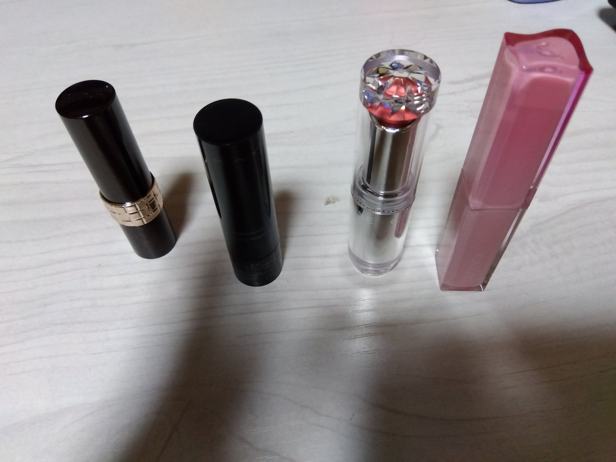 ラスティンググロスリップ/CEZANNE/口紅を使ったクチコミ（1枚目）