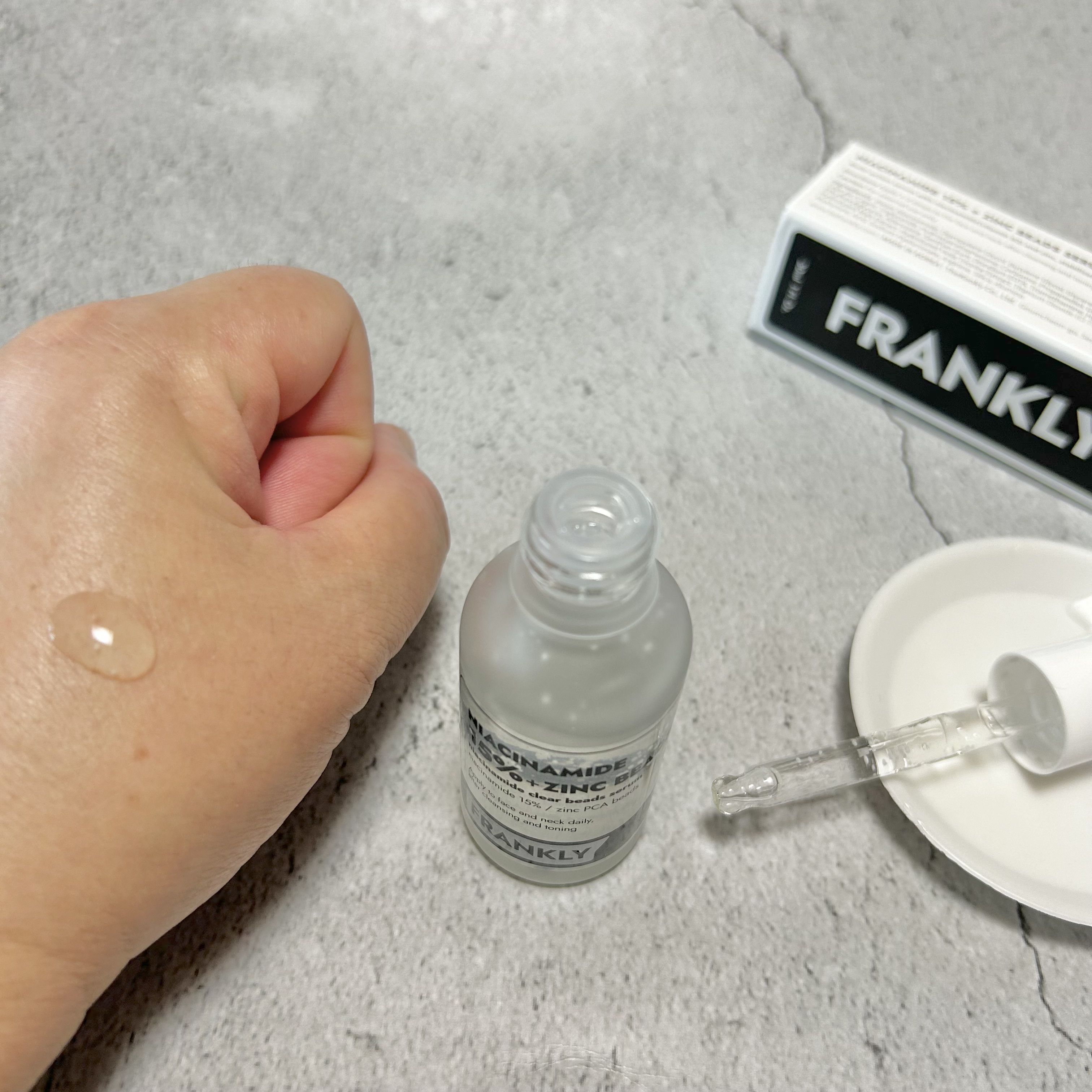 ナイアシンジンクビーズセラム/Frankly/美容液を使ったクチコミ（3枚目）