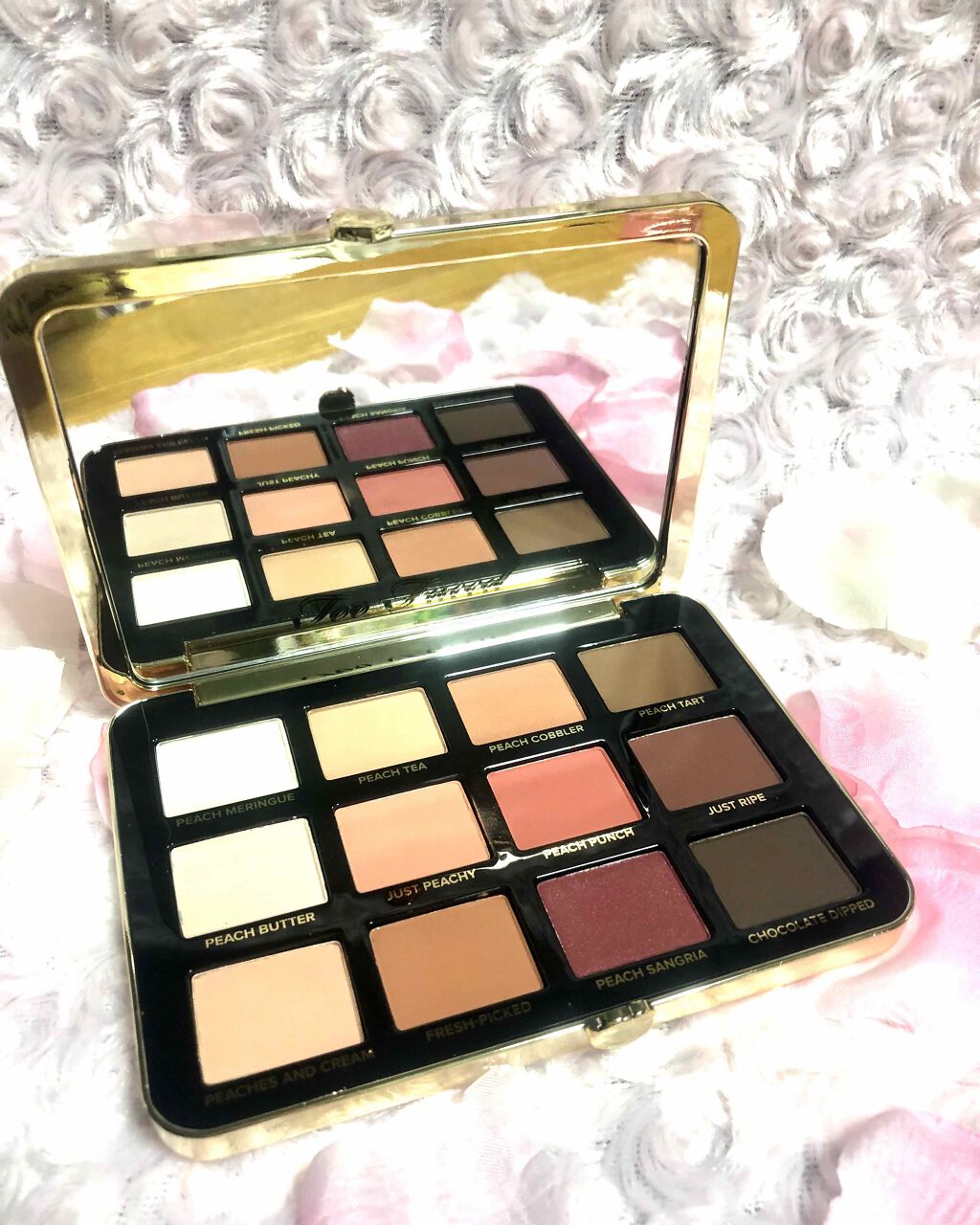 ジャスト ピーチィ ベルベット マット アイシャドウ パレット/Too Faced/アイシャドウパレットを使ったクチコミ(2枚目)