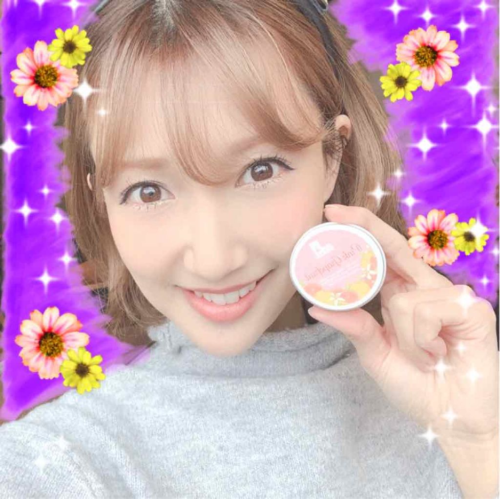 #シーブリーズ から新作ハンドクリームが出た~🤩🌸


✨シーブリーズ スムース ハンドジェラート✨
ピンク グレープフルーツ🥰


コロンっとしたコンパクトサイズなので持ち運びに最適🥳🌈
私はすぐ塗れるようにポーチではなく服のポ