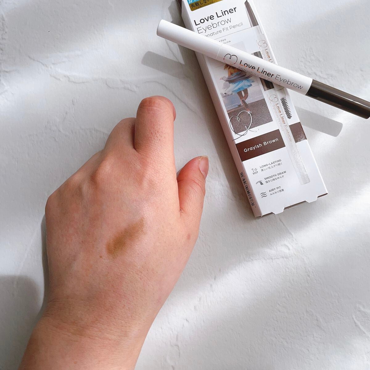 けっぴー♡フォロバ100 on LIPS 「𓆸𓂃テクニックいらずで叶う、理想の眉。𓂃LOVELINER..」(4枚目)