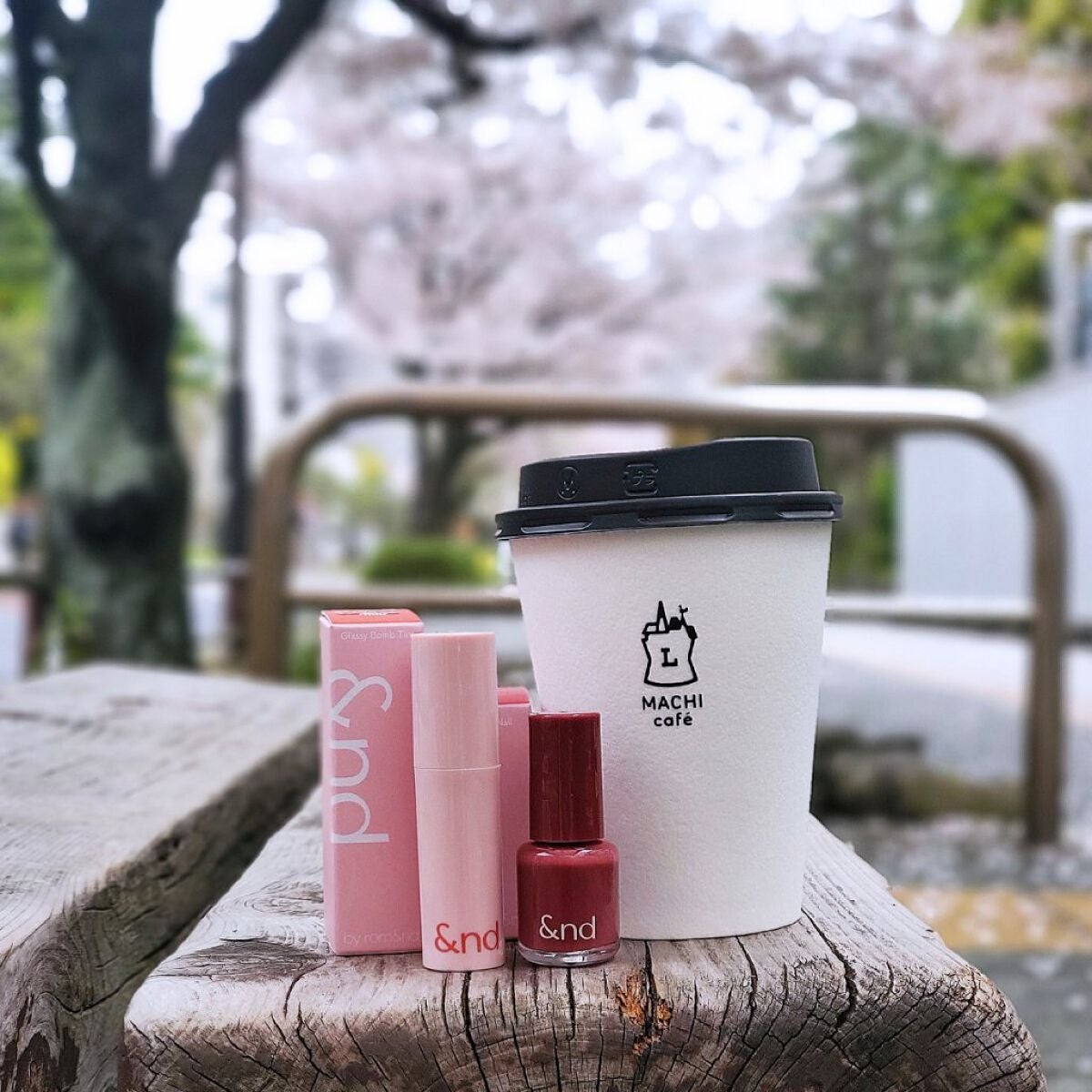 アンドバイロムアンド グラッシーボムティント/&nd by rom&nd/リップティントを使ったクチコミ(4枚目)