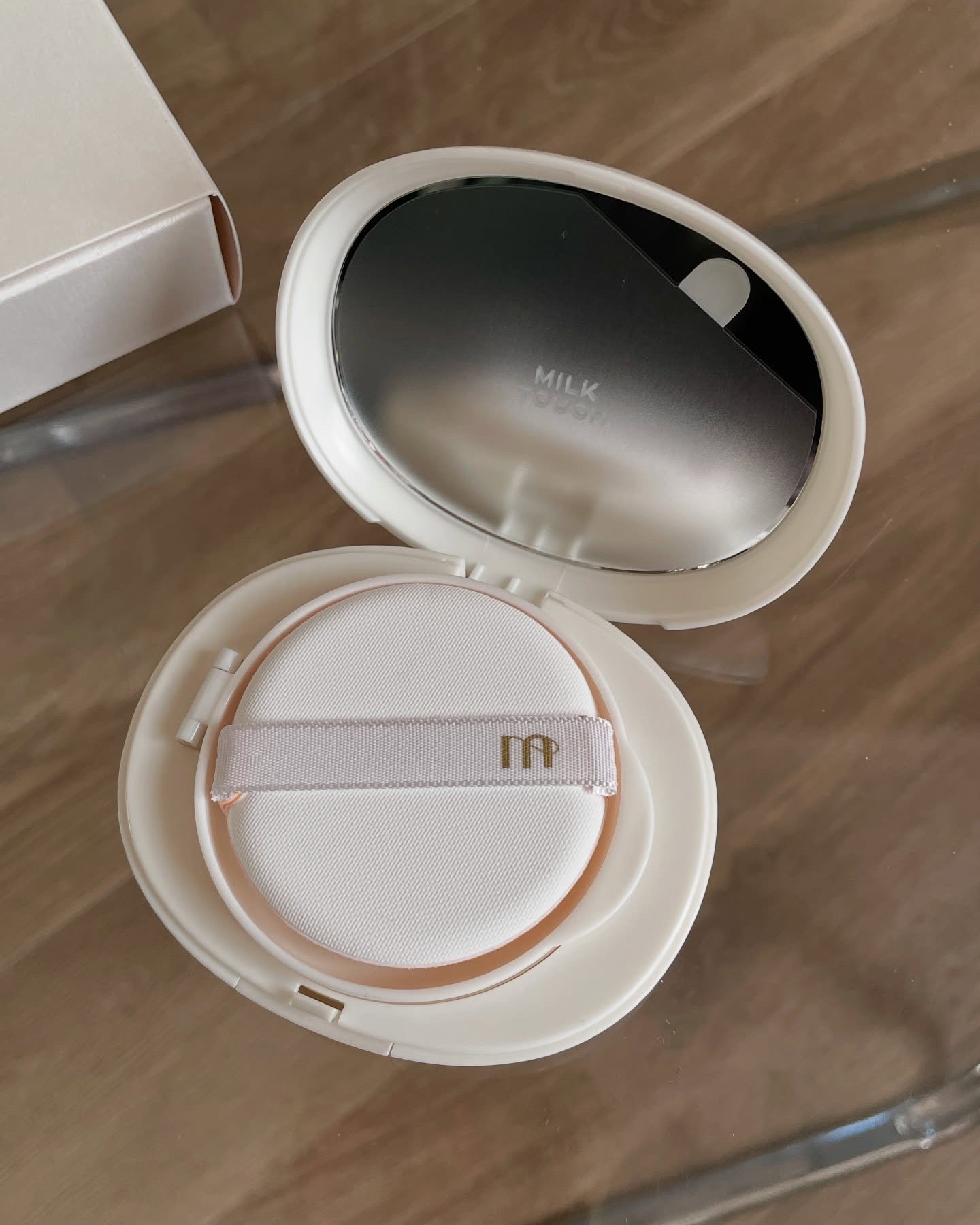 オールデイスキンフィットパールグロウクッション 01 Rosy Ivory(ロージー アイボリー)/Milk Touch/クッションファンデーションを使ったクチコミ（3枚目）