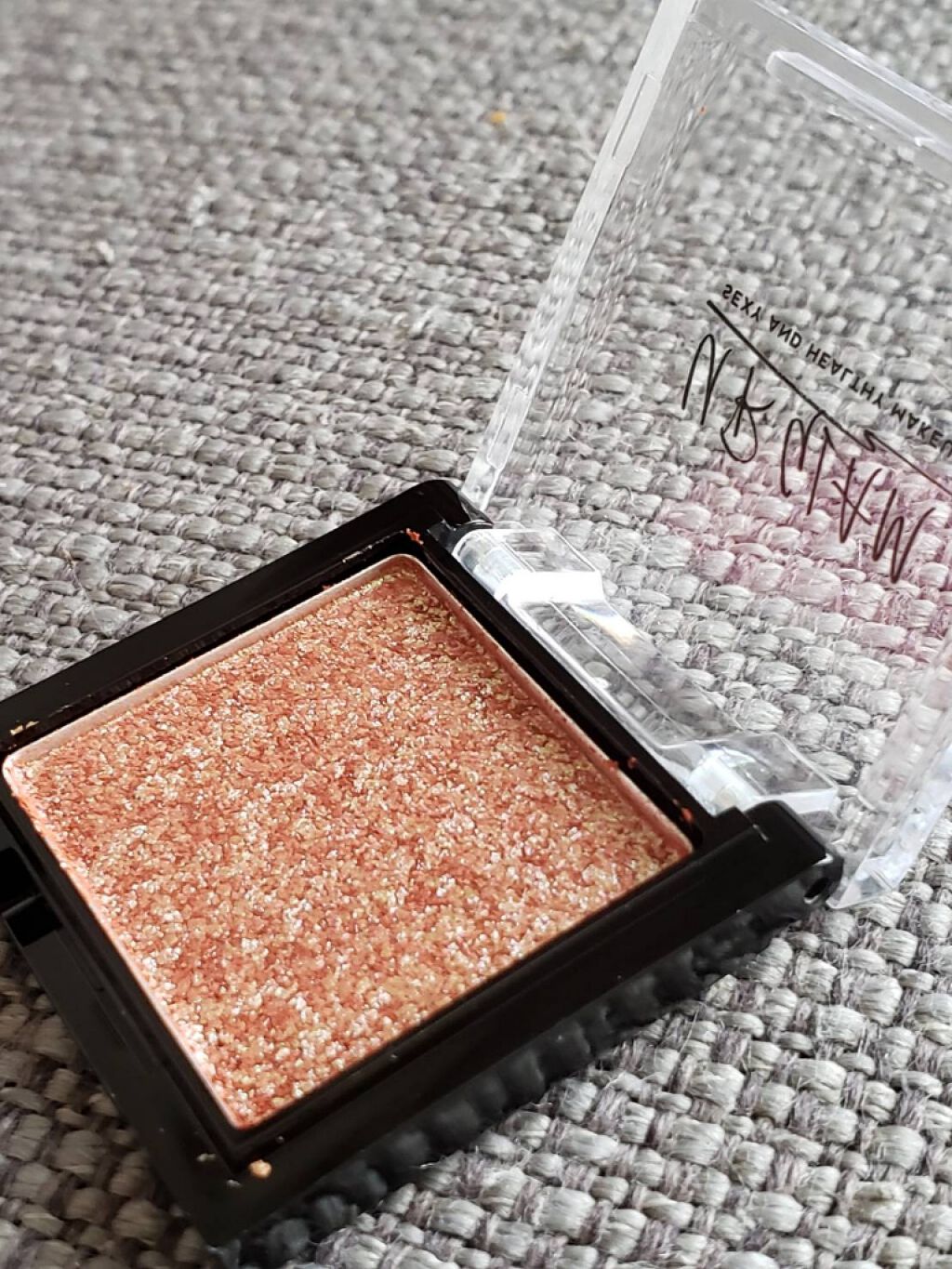 UR GLAM　POWDER EYESHADOW/U R GLAM/単色アイシャドウを使ったクチコミ（2枚目）