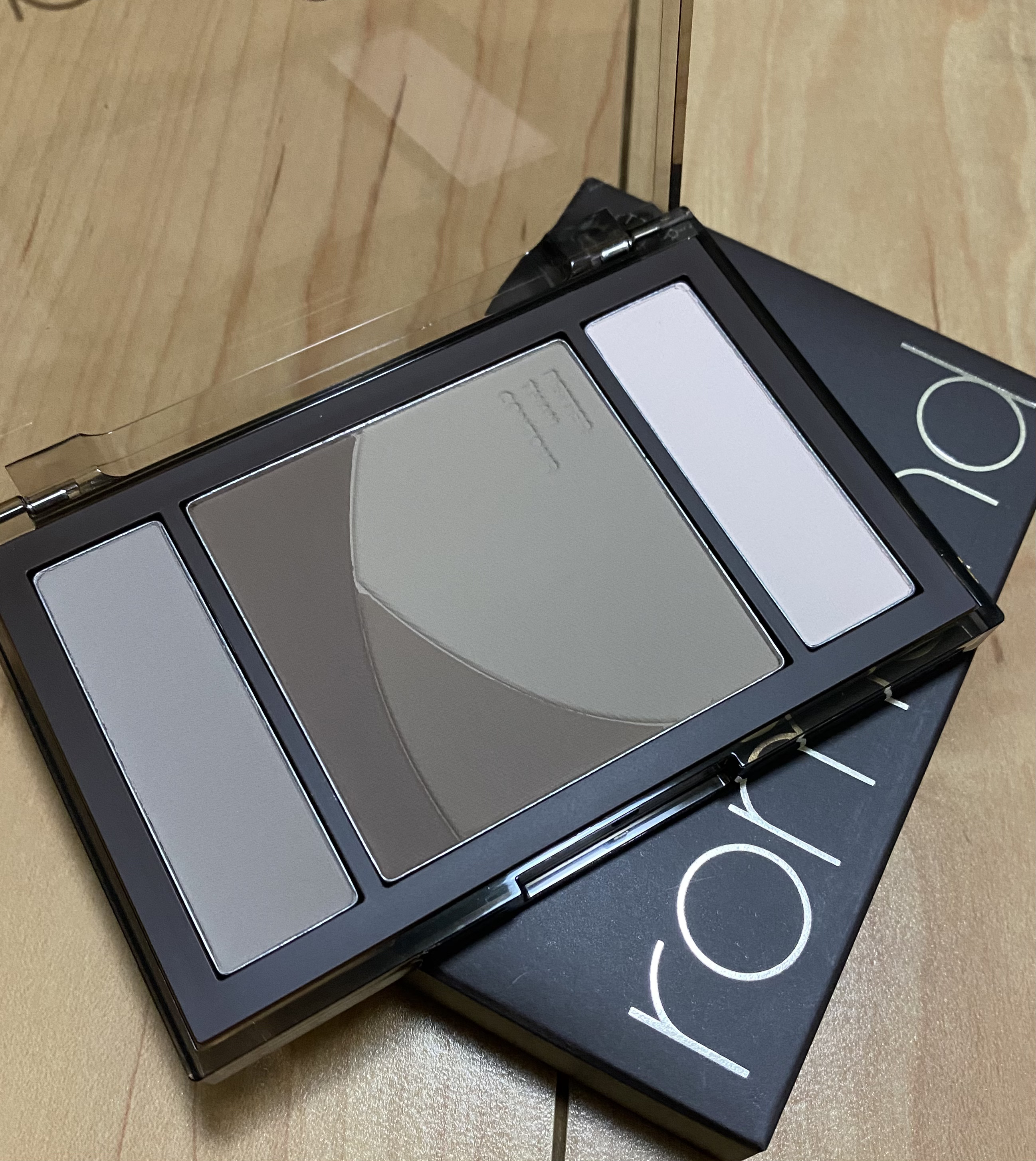 rom&nd ベターザンコントゥアのクチコミ「 ⭐️rom&nd ベターザンコントゥア 02 グレークール

いつもはイエベ向けカラーを購入.....」（1枚目）