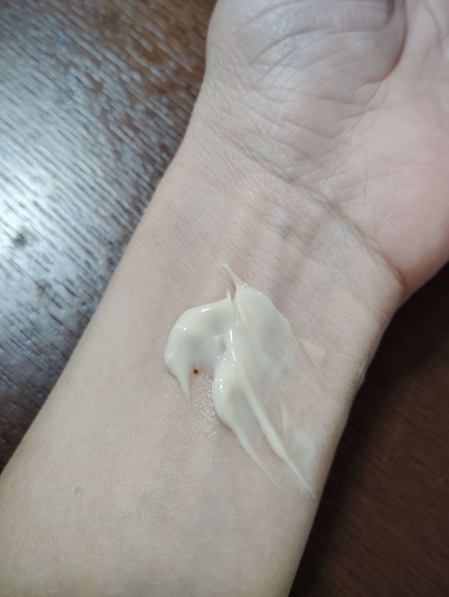 Cemenrete Calcium Intense Cream/Dr.Melaxin/フェイスクリームを使ったクチコミ（2枚目）