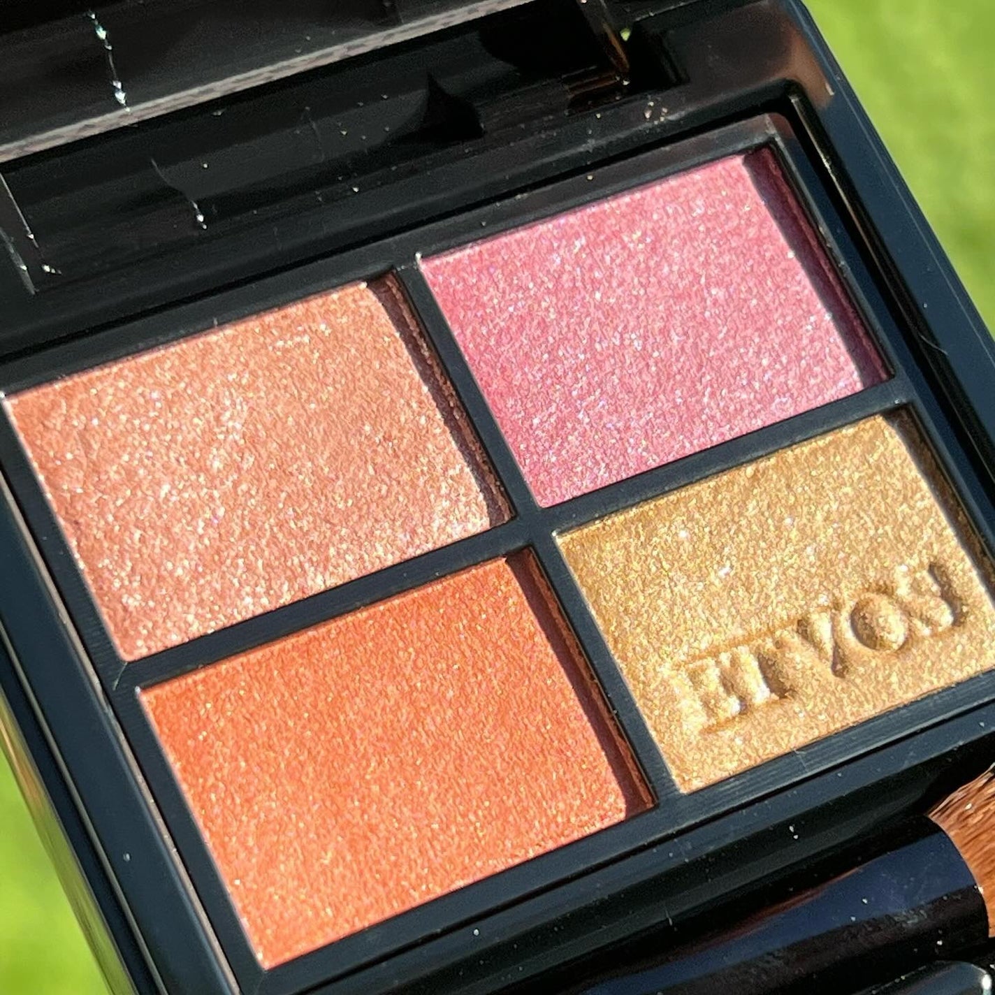 ミネラルクラッシィシャドー/エトヴォス/アイシャドウパレットを使ったクチコミ(3枚目)