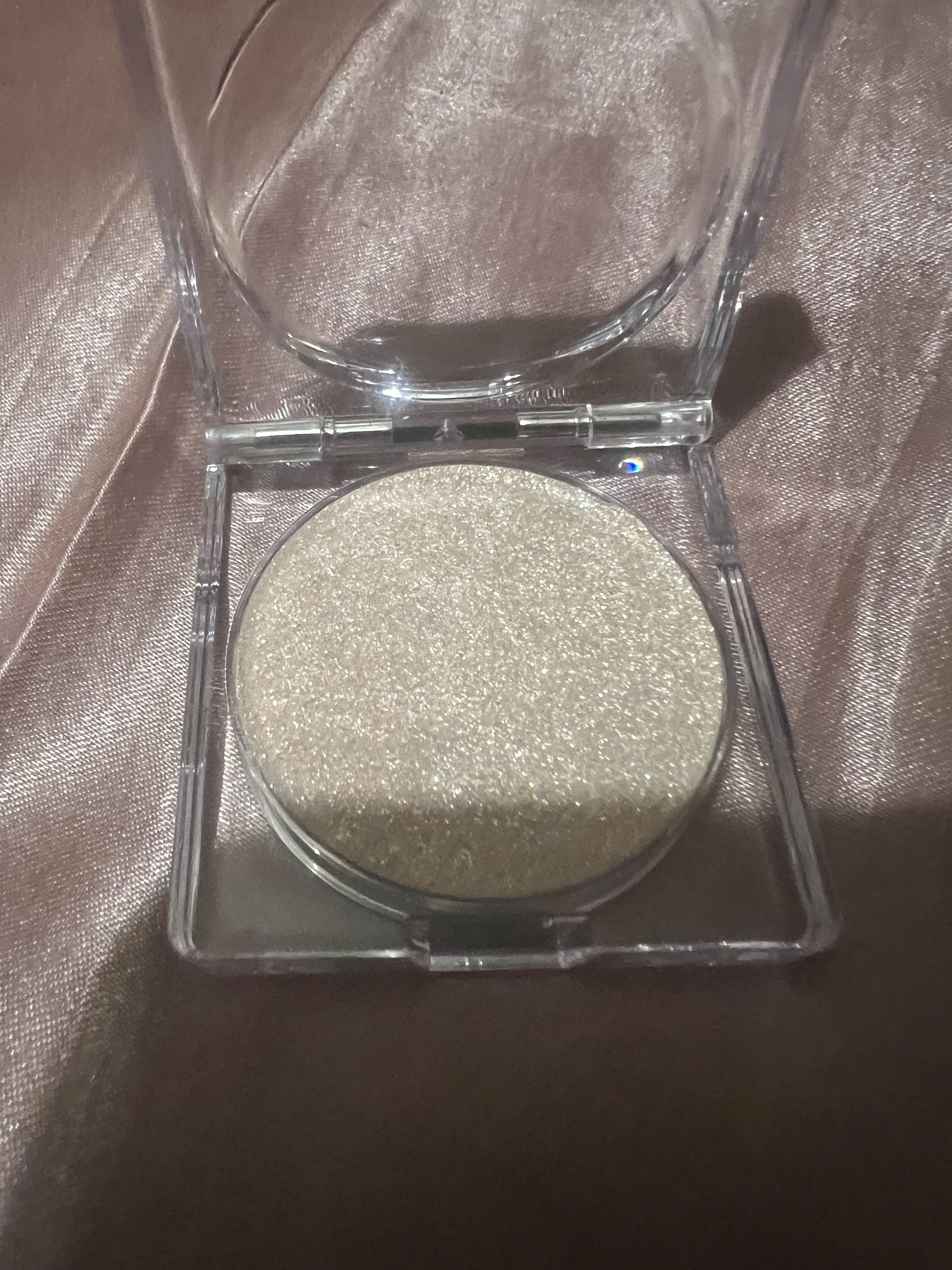 シピシピ ブリンブリンハイライター　 02 スキンダイヤモンド/CipiCipi/パウダーハイライトを使ったクチコミ（2枚目）