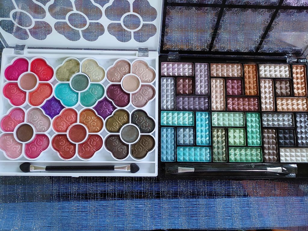 30COLORSEYESHADOWPALETTE/Dolly Angel/アイシャドウパレットを使ったクチコミ(1枚目)