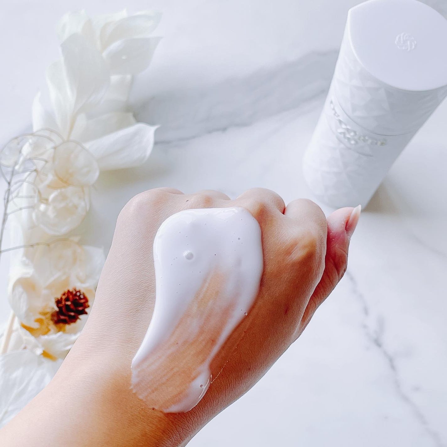 AQ アブソリュート エマルジョン マイクロラディアンス Ⅱ/DECORTÉ/乳液を使ったクチコミ(6枚目)