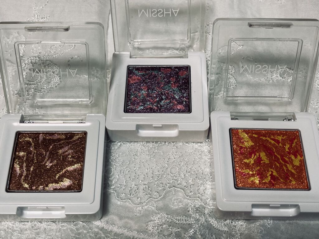 グリッタープリズム シャドウ マーブル グリッタープリズム シャドウマーブル GBR06/MISSHA/単色アイシャドウを使ったクチコミ（2枚目）