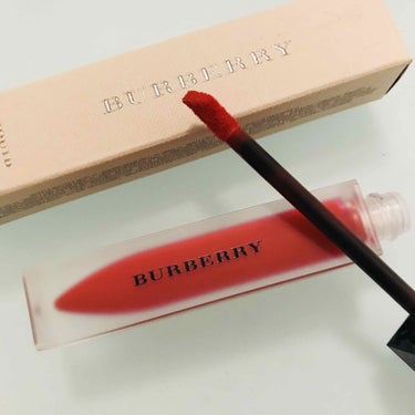 BURBERRY リキッド リップベルベットのクチコミ「**バーバリー  リキッドリップベルベットNo.41**
(日本円にして¥2800くらいかなあ.....」（3枚目）