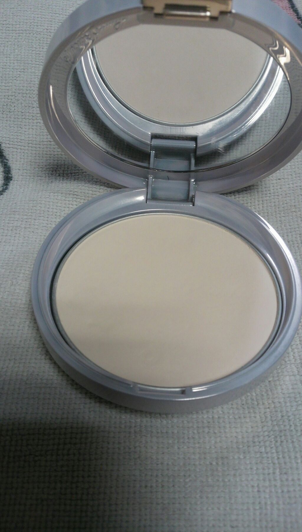 スノービューティー ホワイトニング フェースパウダー 2017/スノービューティー/プレストパウダーを使ったクチコミ(3枚目)