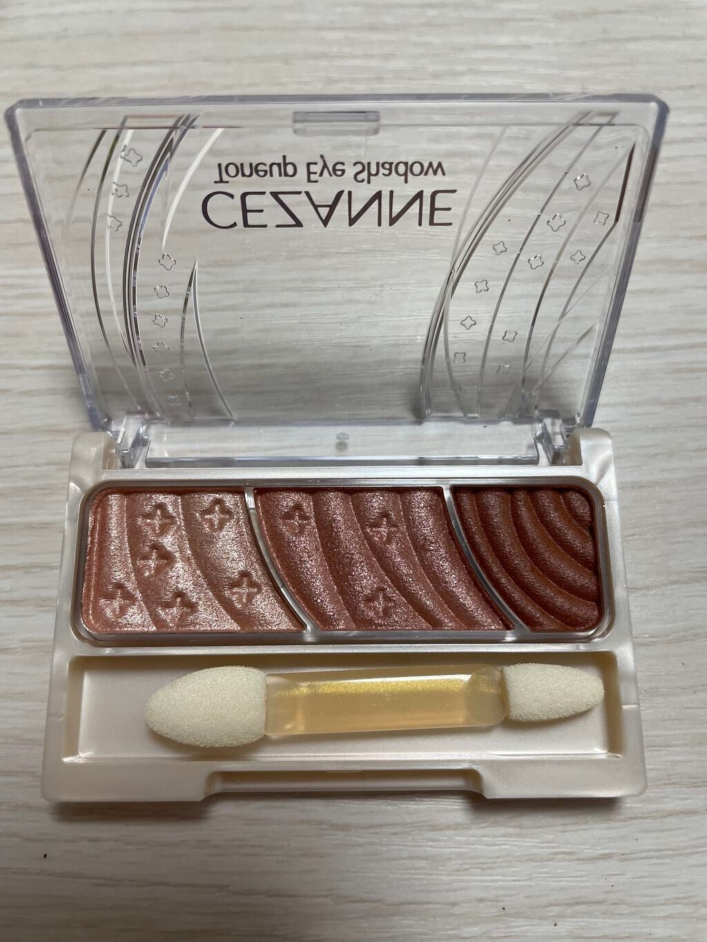 トーンアップアイシャドウ/CEZANNE/アイシャドウパレットを使ったクチコミ(2枚目)