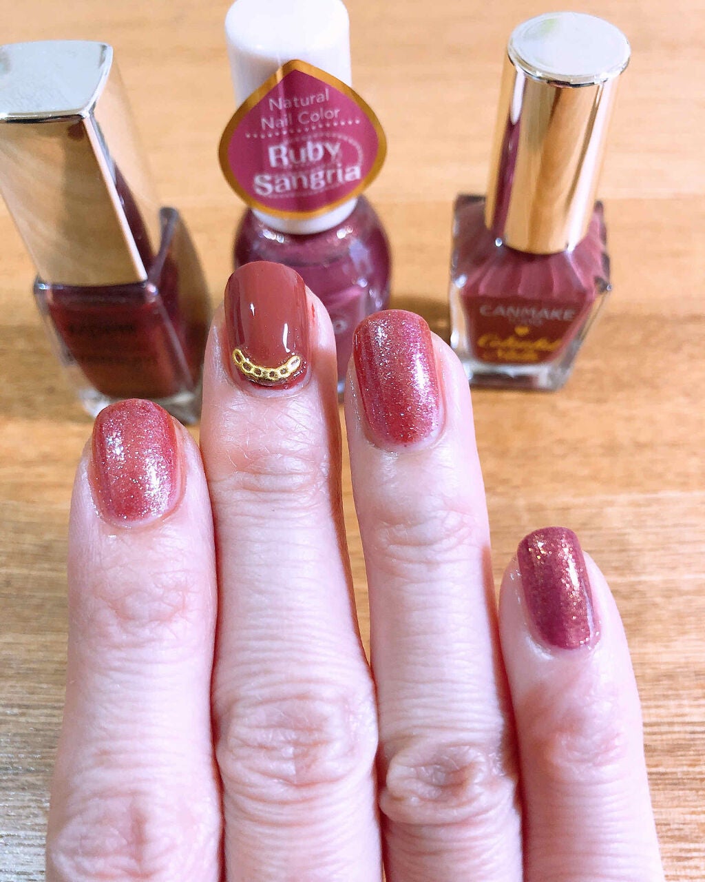 カラフルネイルズ/キャンメイク/マニキュアを使ったクチコミ(3枚目)