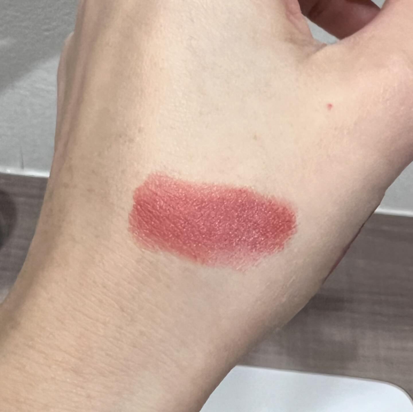 ルージュ アリュール ヴェルヴェット 118 ボワ ドゥ ローズ アストラル［コメット］/CHANEL/口紅を使ったクチコミ（3枚目）